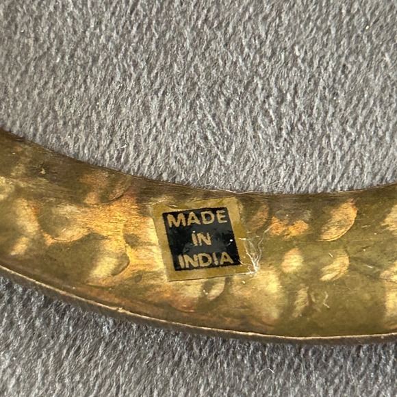 Vintage Hammered Brass Torque Collar Necklace Made in India Gold Tone Choker - Picture 5 of 6